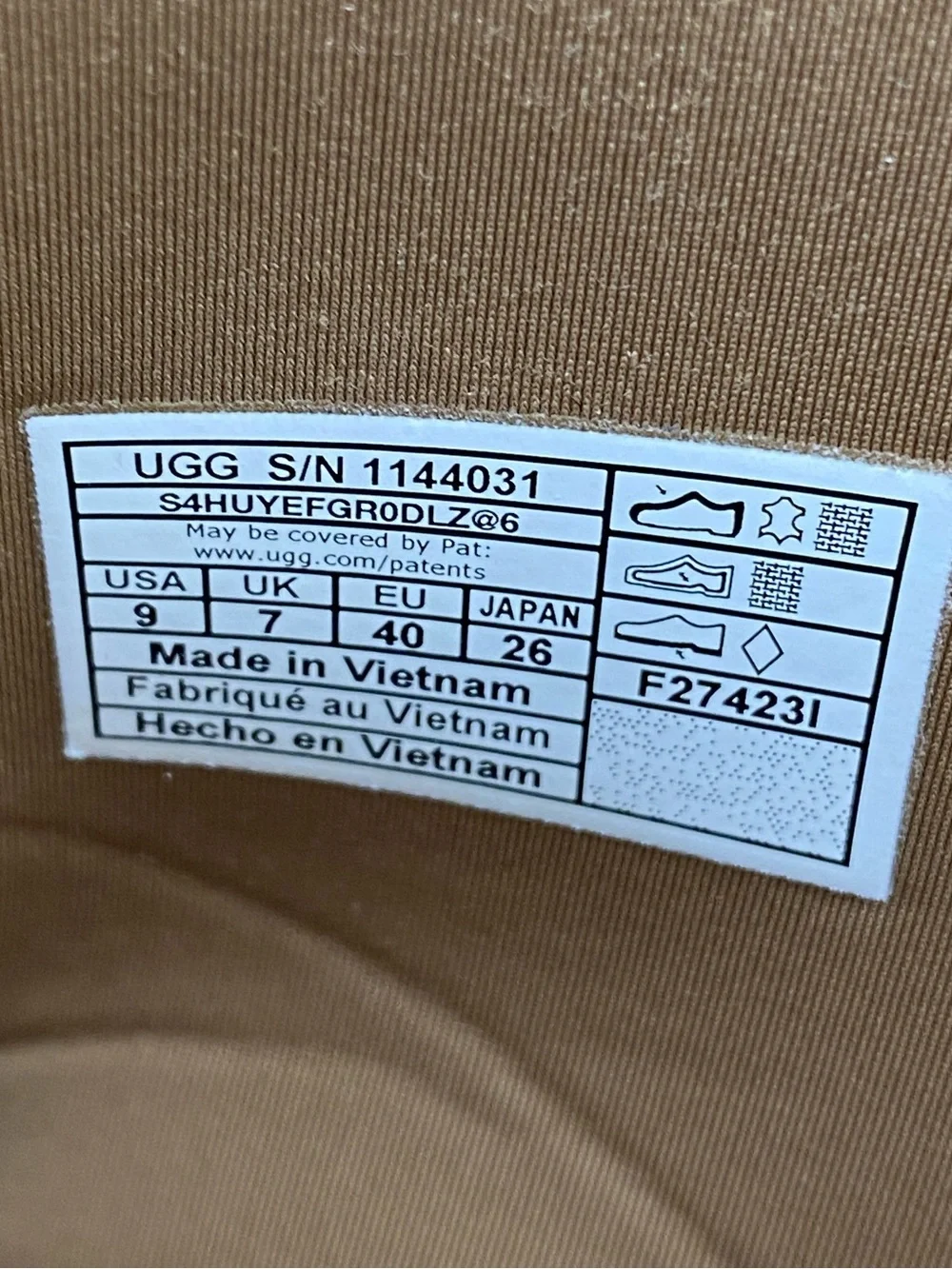 UGG Classic Dipper Platform Boot Chestnut Brown 1144031 Women’s Shoe Size 9